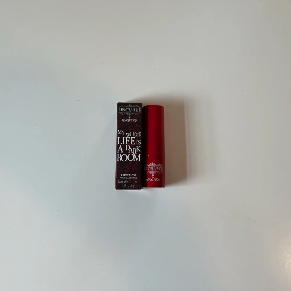 Makeup Rev Here Lies Beetlejuice My Whole Life One Dark Room Lydia Lipstick